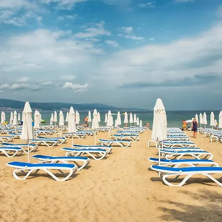 Апартамент Holiday In Nobel Слънчев бряг